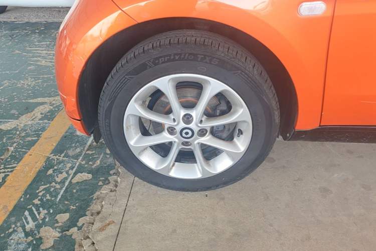 Used smart fortwo 2018 1.0L 52kW Hardtop Dynamic Version China V Left Front Wheel Hub