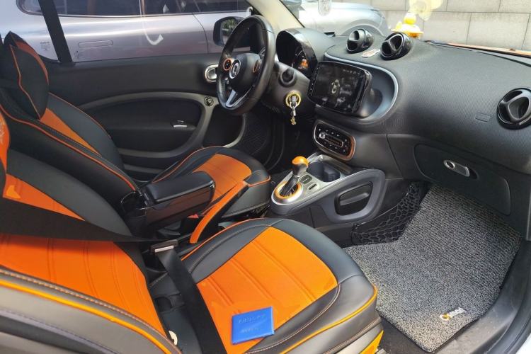 Used smart fortwo 2018 1.0L 52kW Hardtop Passion Edition China V Standard Left Rear Seat