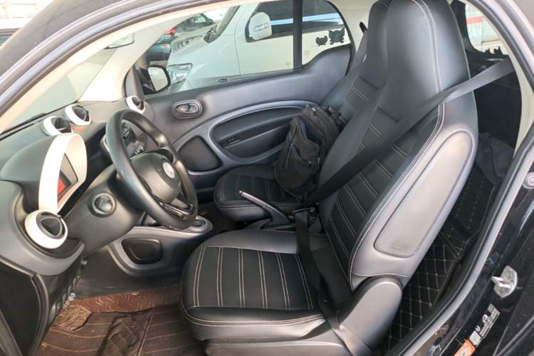 Used smart fortwo 2018 1.0L 52kW Hardtop Dynamic Version China V Left Rear Seat