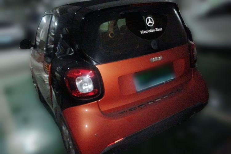 Used smart fortwo 2018 1.0L 52kW Hardtop Dynamic Version China V Rear Left 45 Deg