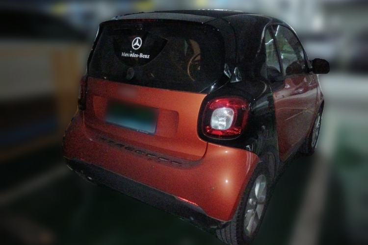 Used smart fortwo 2018 1.0L 52kW Hardtop Dynamic Version China V Rear Right 45 Deg