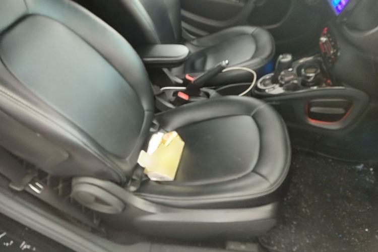 Used smart fortwo 2018 1.0L 52kW Hardtop Passion Edition China V Standard Right Front Seat