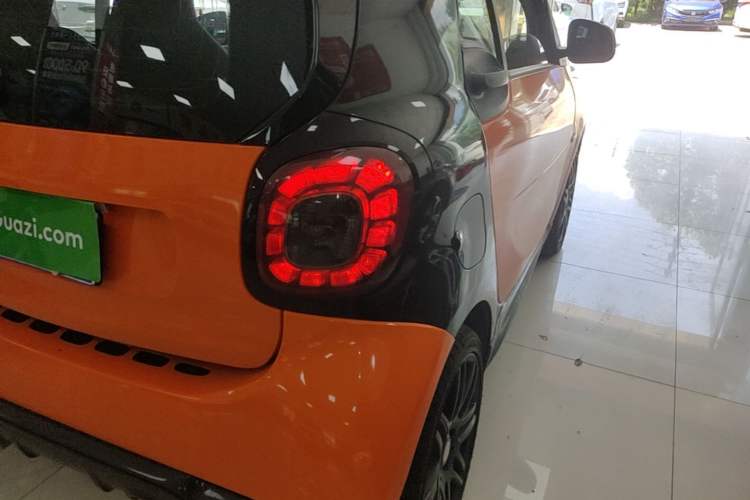 Used smart fortwo 2018 1.0L 52kW Hardtop Passion Edition China V Standard Right Rear Taillight