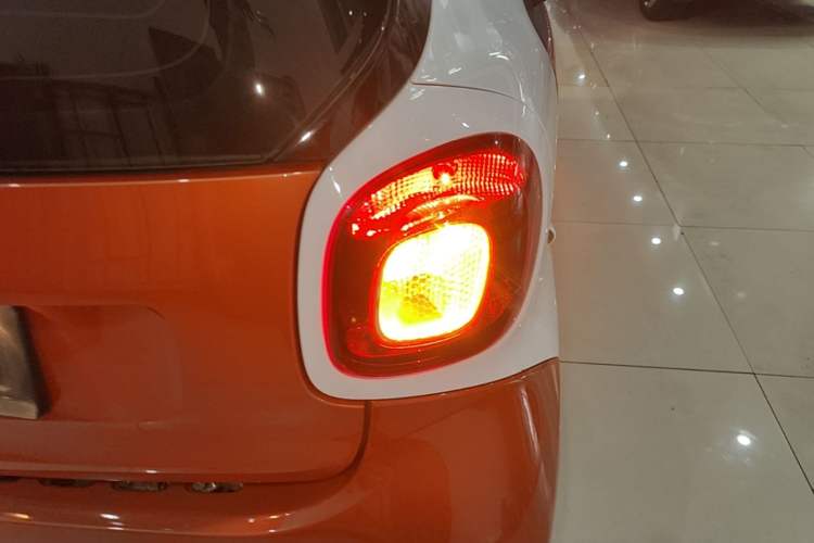 Used smart fortwo 2018 1.0L 52kW Hardtop Dynamic Version China V Right Rear Taillight