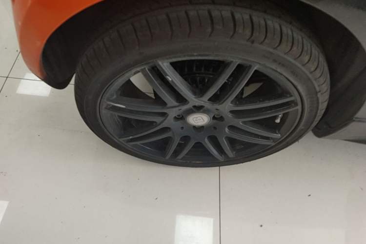 Used smart fortwo 2018 1.0L 52kW Hardtop Passion Edition China V Standard Right Rear Wheel Hub