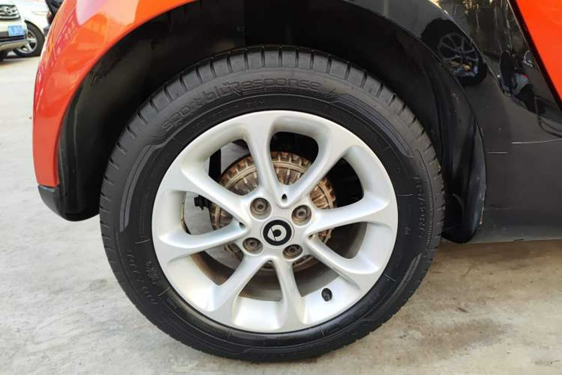 Used smart fortwo 2018 1.0L 52kW Hardtop Dynamic Version China V Right Rear Wheel Hub