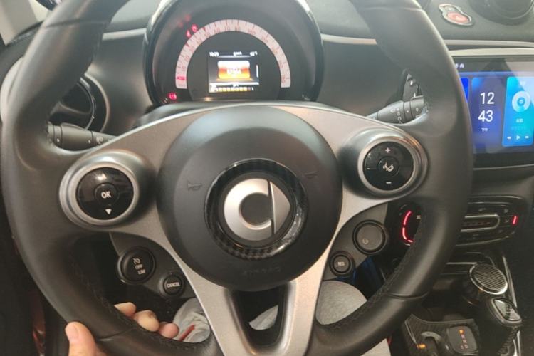 Used smart fortwo 2018 1.0L 52kW Hardtop Passion Edition China V Standard Steering Wheel