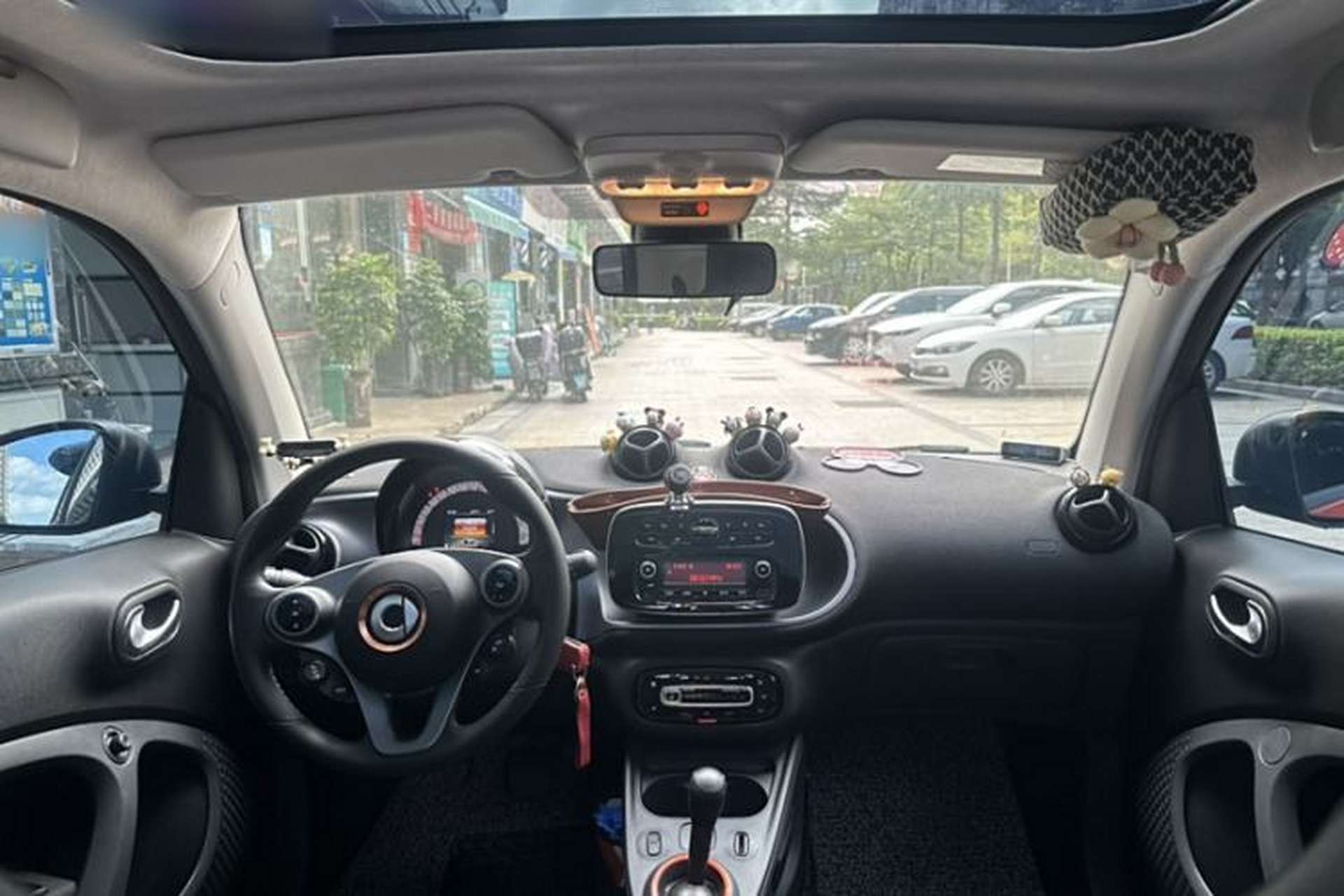 Used smart fortwo 2018 1.0L 52kW Hardtop Passion Edition China V Standard Steering Wheel
