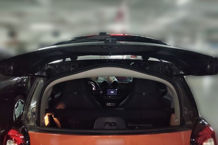 Used smart fortwo 2018 0.9T 66kW Hardtop Pioneer Edition China V Emission Standard Trunk