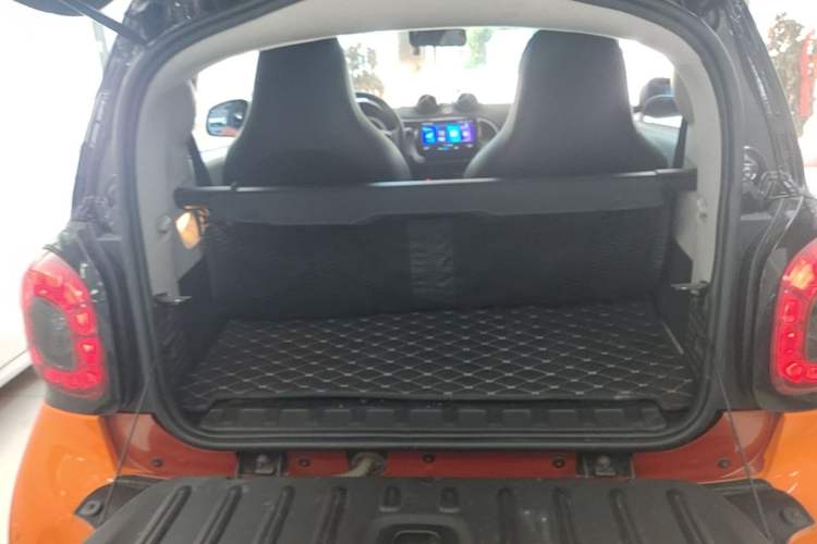 Used smart fortwo 2018 1.0L 52kW Hardtop Passion Edition China V Standard Trunk