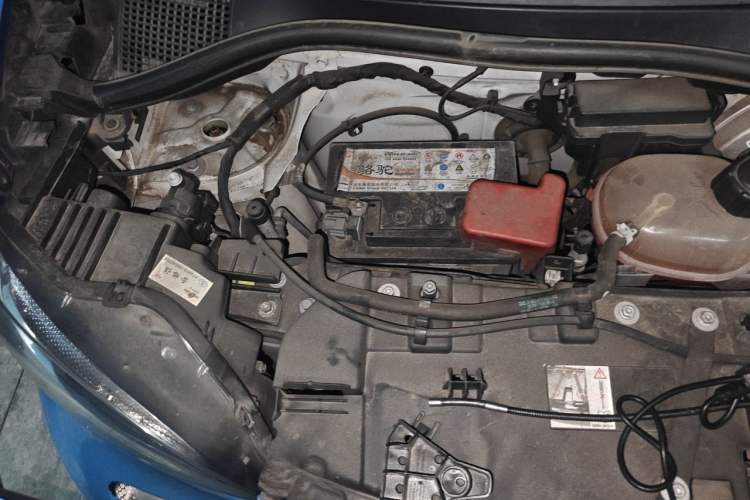 Used smart fortwo 2018 1.0L 52kW Hardtop Dynamic Version China V Engine Bay Right