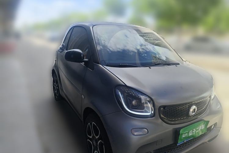 Used smart fortwo 2018 0.9T 66kW Hardtop Pioneer Edition China V Emission Standard Front Right 45 Deg