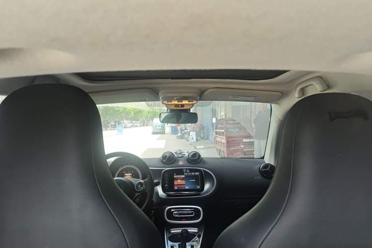 Used smart fortwo 2018 0.9T 66kW Hardtop Pioneer Edition China V Emission Standard Headliner