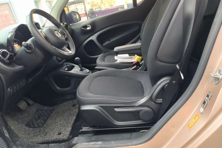 Used smart fortwo 2018 1.0L 52 kW Yaojin Special Edition China V Standard Left Front Seat