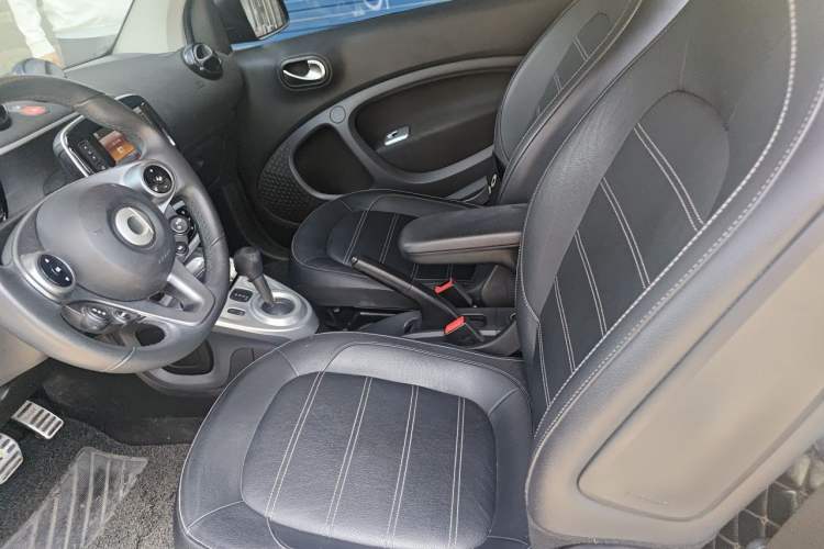 Used smart fortwo 2018 0.9T 66kW Hardtop Pioneer Edition China V Emission Standard Left Front Seat