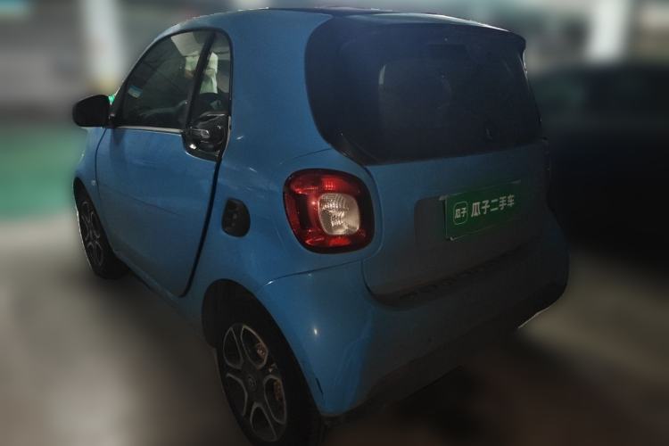 Used smart fortwo 2018 1.0L 52kW Hardtop Dynamic Version China V Rear Left 45 Deg