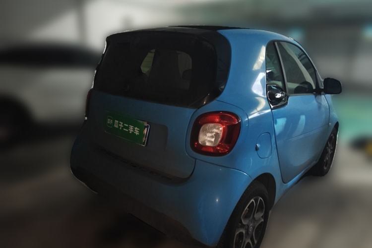 Used smart fortwo 2018 1.0L 52kW Hardtop Dynamic Version China V Rear Right 45 Deg