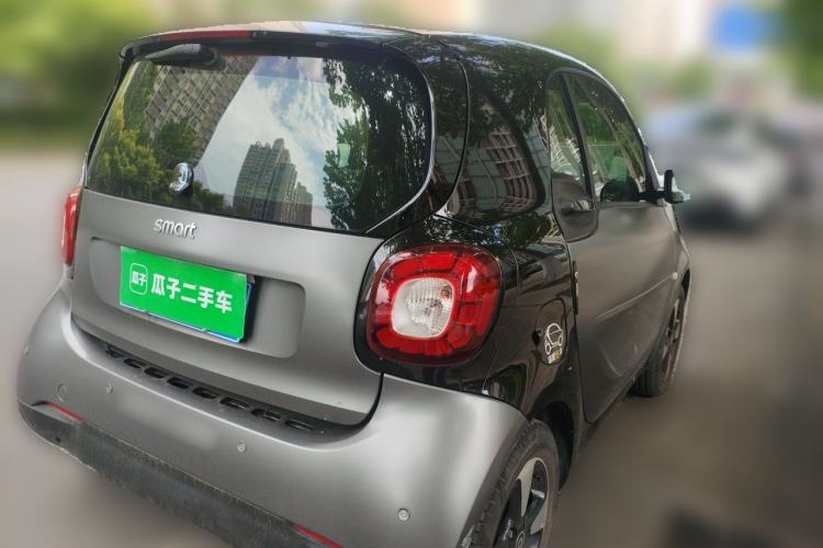 Used smart fortwo 2018 1.0L 52kW Hardtop Passion Edition China V Standard Rear Right 45 Deg