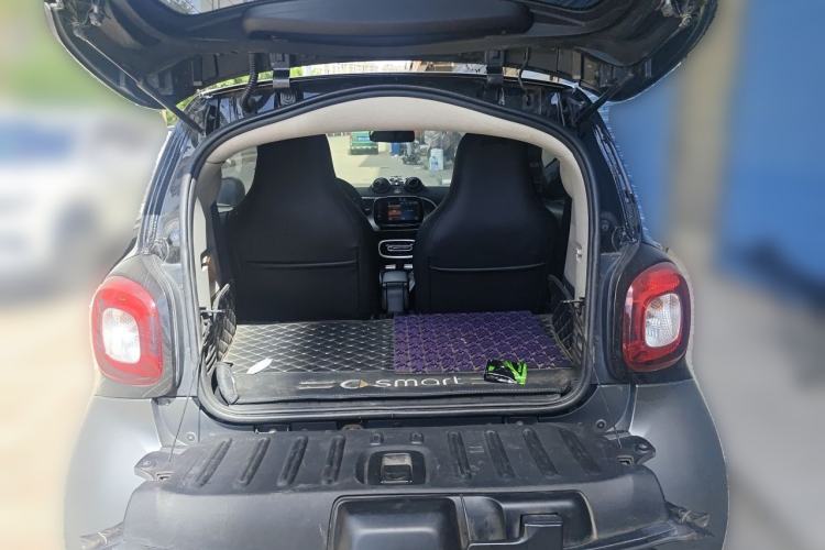 Used smart fortwo 2018 0.9T 66kW Hardtop Pioneer Edition China V Emission Standard Trunk