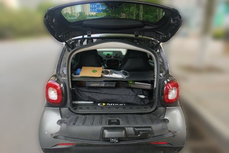 Used smart fortwo 2018 1.0L 52kW Hardtop Passion Edition China V Standard Trunk
