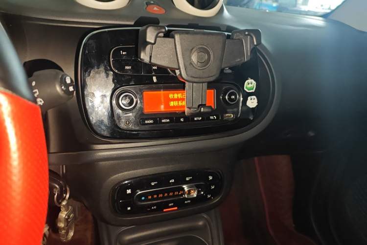 Used smart fortwo 2018 1.0L 52kW Hardtop Dynamic Version China V Audio And AC Panel