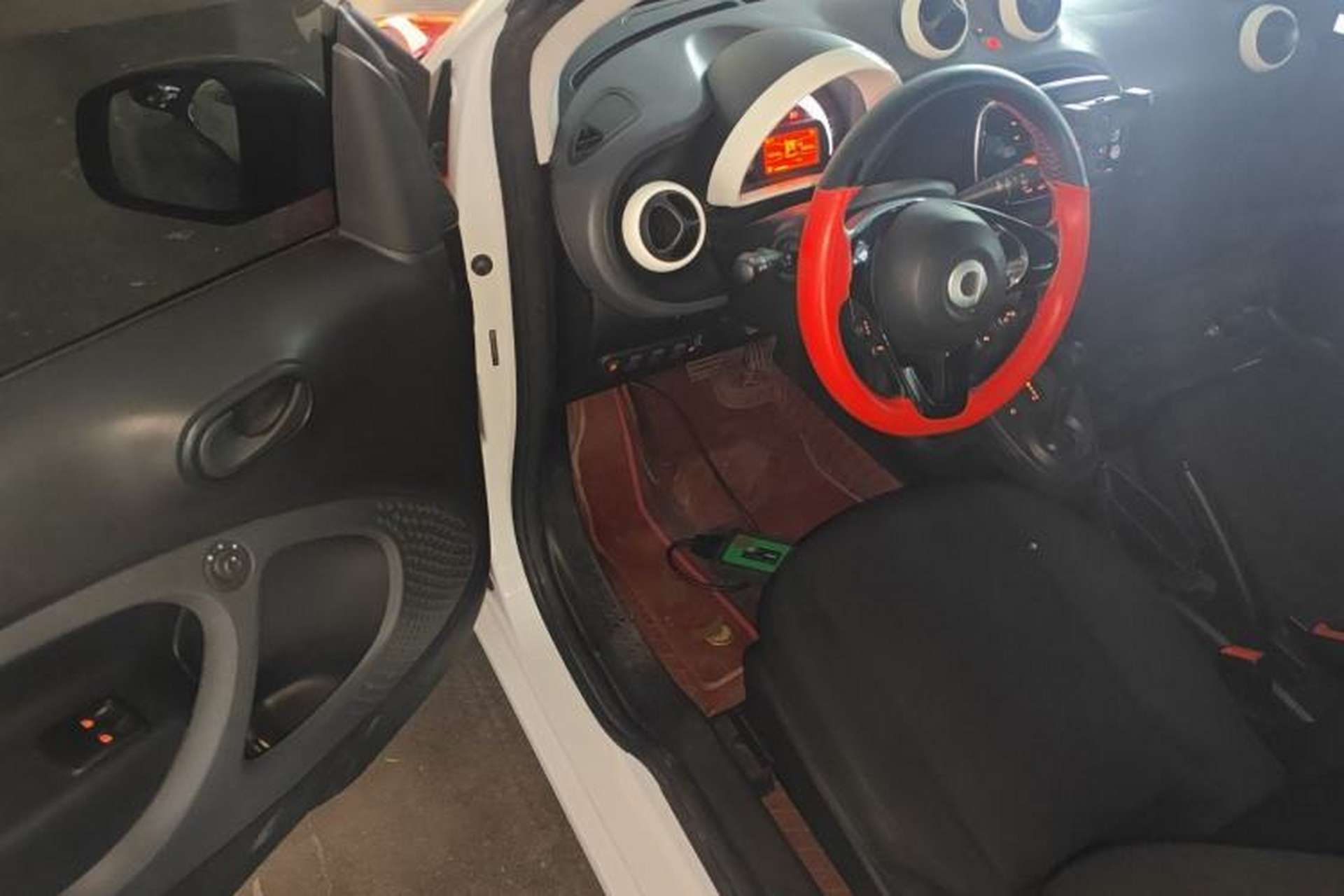 Used smart fortwo 2018 1.0L 52kW Hardtop Dynamic Version China V Driver Seat