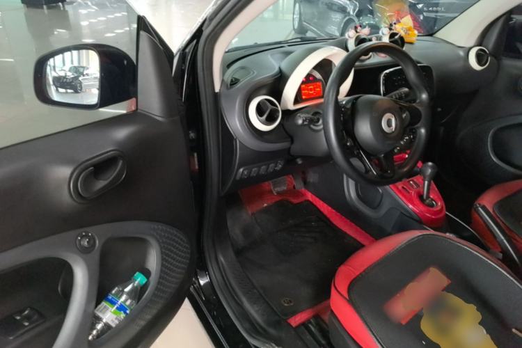 Used smart fortwo 2018 1.0L 52kW Hardtop Dynamic Version China V Driver Seat
