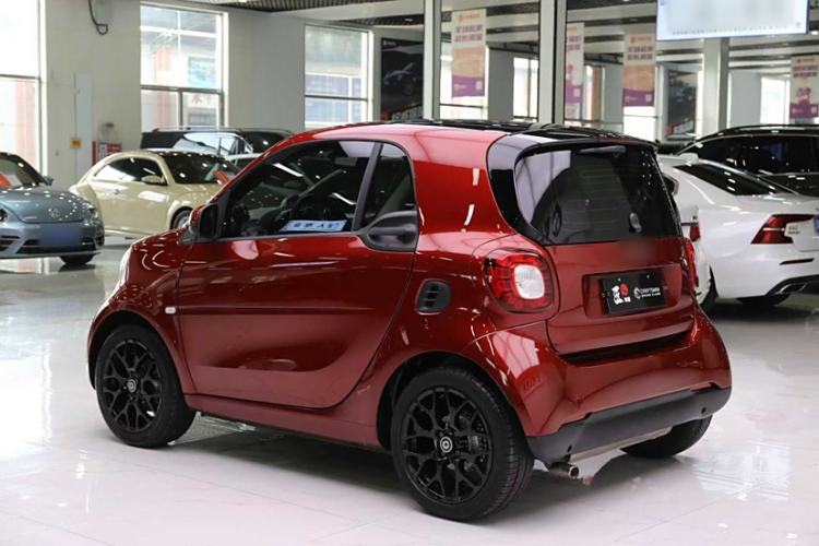 Used smart fortwo 2018 1.0L 52 kW 20th Anniversary Special Edition China V Exterior 1