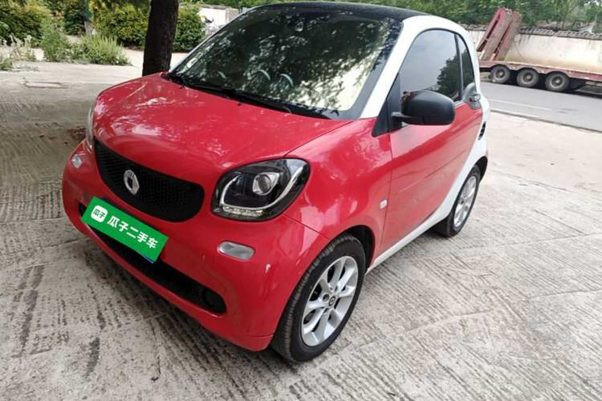 Used smart fortwo 2018 1.0L 52kW Hardtop Dynamic Version China V Front Left 45 Deg