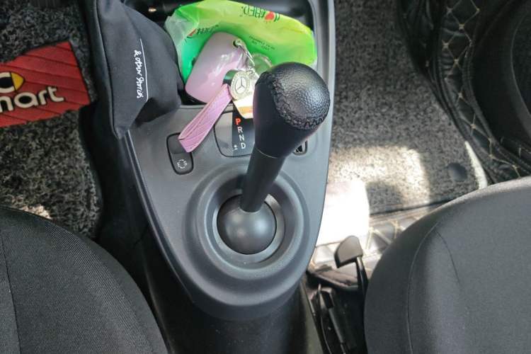 Used smart fortwo 2018 1.0L 52kW Hardtop Dynamic Version China V Gear Lever