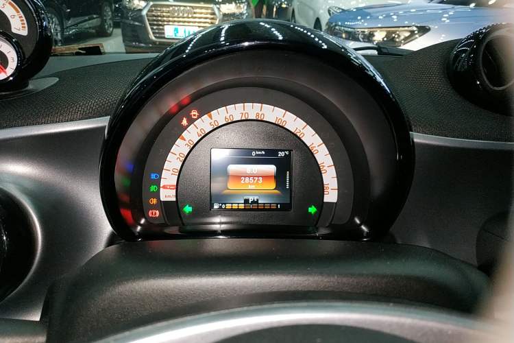Used smart fortwo 2018 1.0L 52 kW 20th Anniversary Special Edition China V Instrument Cluster