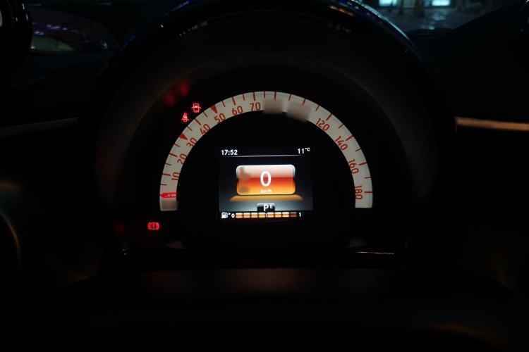 Used smart fortwo 2018 1.0L 52 kW 20th Anniversary Special Edition China V Instrument Cluster