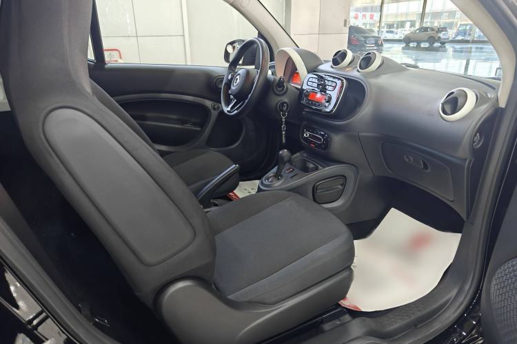Used smart fortwo 2018 1.0L 52kW Hardtop Dynamic Version China V Interior 10