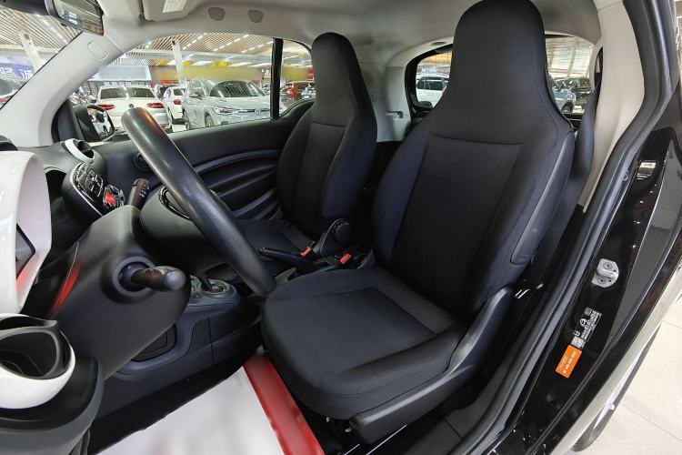 Used smart fortwo 2018 1.0L 52kW Hardtop Dynamic Version China V Interior 11