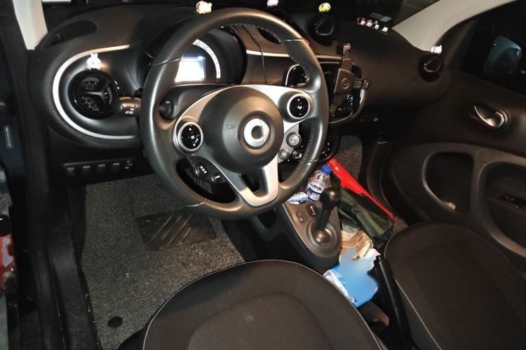 Used smart fortwo 2018 1.0L 52kW Hardtop Passion Edition China V Standard Interior 2