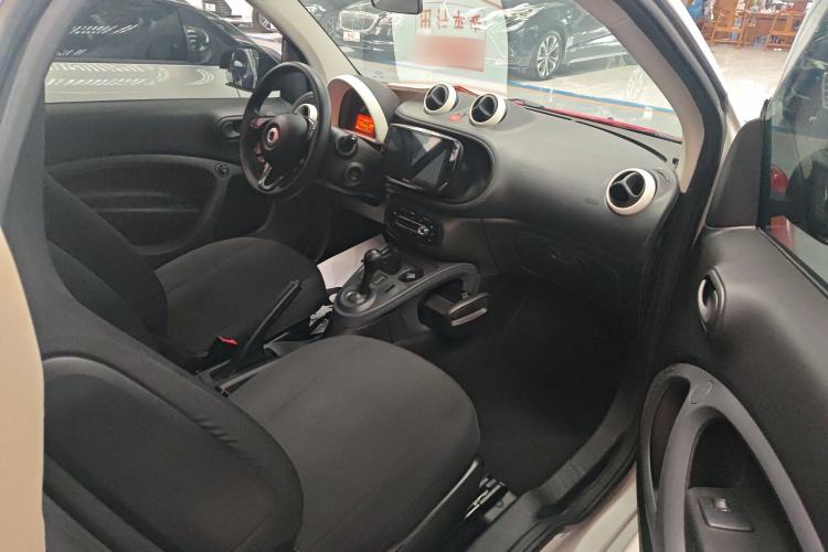 Used smart fortwo 2018 1.0L 52kW Hardtop Dynamic Version China V Interior 2