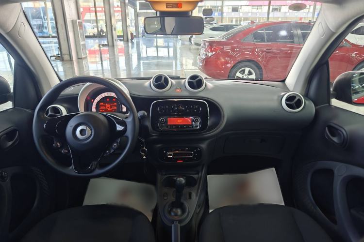 Used smart fortwo 2018 1.0L 52kW Hardtop Dynamic Version China V Interior 5