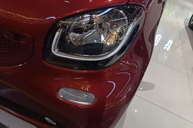 Used smart fortwo 2018 1.0L 52 kW 20th Anniversary Special Edition China V Left Front Headlight