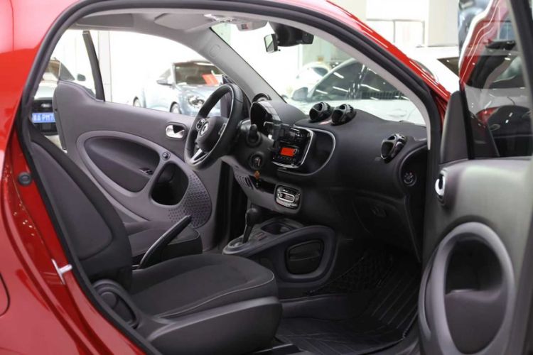 Used smart fortwo 2018 1.0L 52 kW 20th Anniversary Special Edition China V Left Front Seat