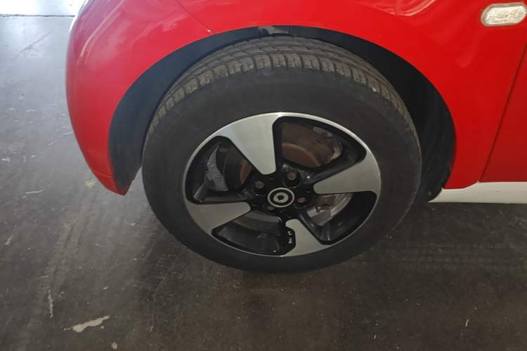Used smart fortwo 2018 1.0L 52kW Hardtop Dynamic Version China V Left Front Wheel Hub