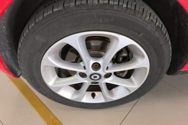 Used smart fortwo 2018 1.0L 52kW Hardtop Dynamic Version China V Left Front Wheel Hub
