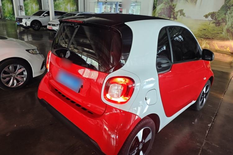 Used smart fortwo 2018 1.0L 52kW Hardtop Dynamic Version China V Rear Right 45 Deg