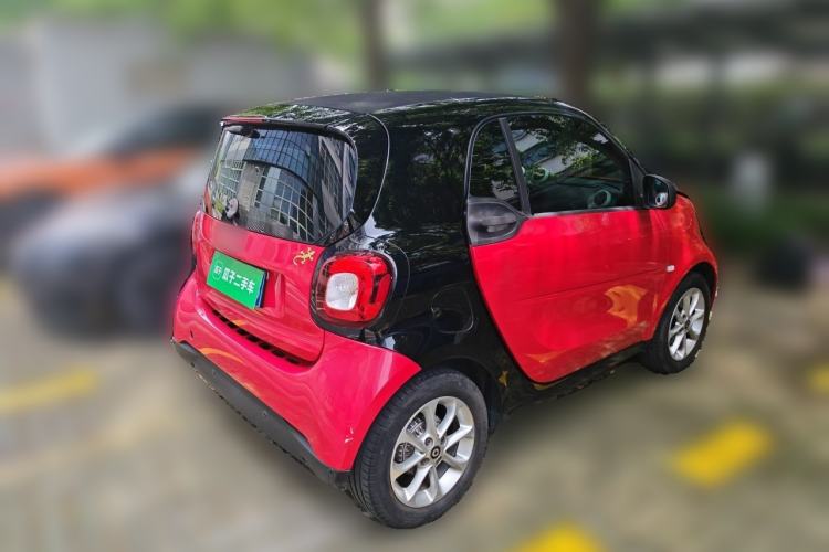 Used smart fortwo 2018 1.0L 52kW Hardtop Dynamic Version China V Rear Right 45 Deg