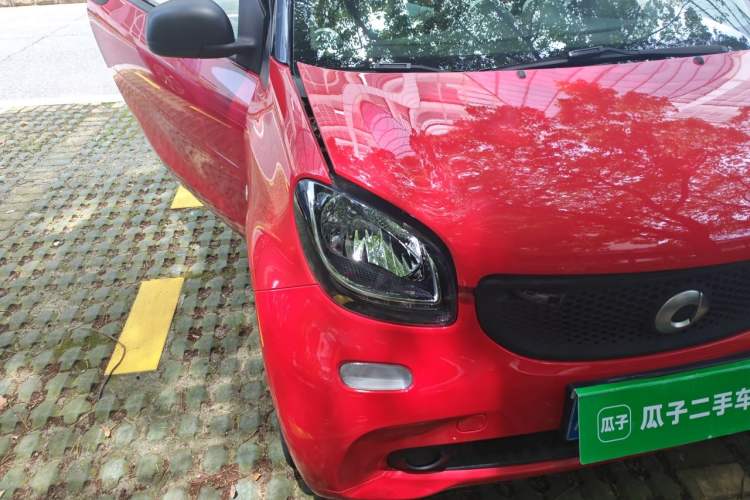 Used smart fortwo 2018 1.0L 52kW Hardtop Dynamic Version China V Right Front Headlight