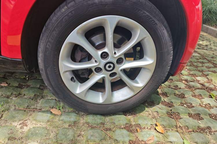Used smart fortwo 2018 1.0L 52kW Hardtop Dynamic Version China V Right Front Wheel Hub