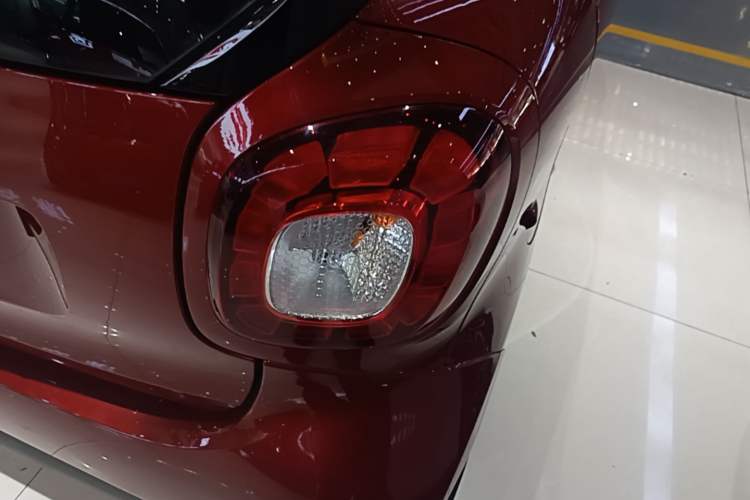 Used smart fortwo 2018 1.0L 52 kW 20th Anniversary Special Edition China V Right Rear Taillight