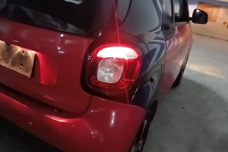 Used smart fortwo 2018 1.0L 52kW Hardtop Passion Edition China V Standard Right Rear Taillight