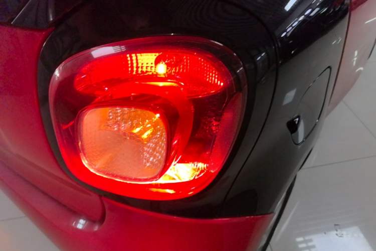 Used smart fortwo 2018 1.0L 52kW Hardtop Dynamic Version China V Right Rear Taillight