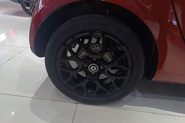 Used smart fortwo 2018 1.0L 52 kW 20th Anniversary Special Edition China V Right Rear Wheel Hub