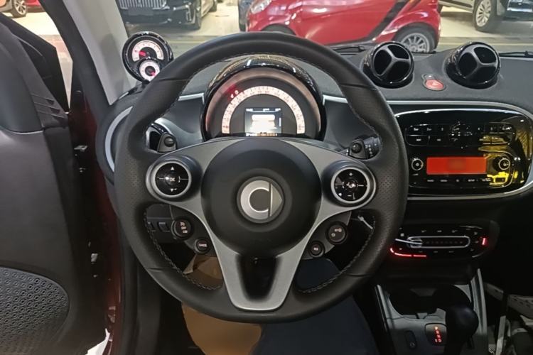 Used smart fortwo 2018 1.0L 52 kW 20th Anniversary Special Edition China V Steering Wheel